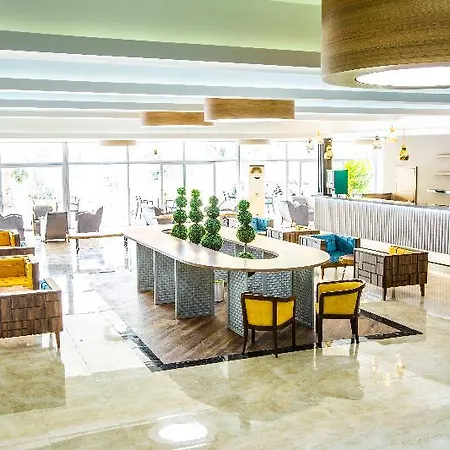 Club Delfin Otel