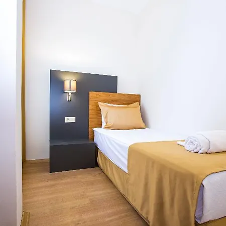 Otel Club Delfin 4*